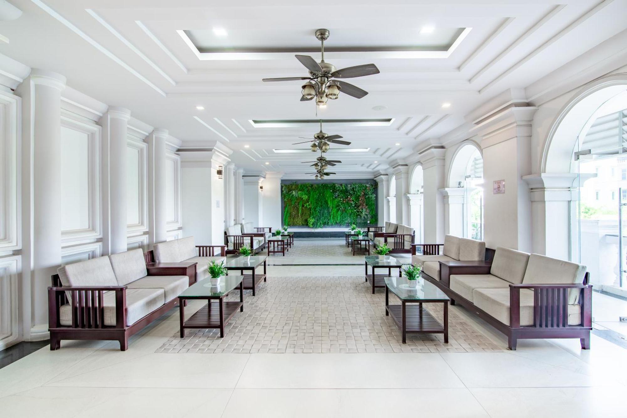 Mekongview 2 Condotel Phnom Penh Exterior foto